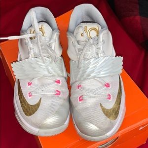 Kd aunt pearls 5.5 youth